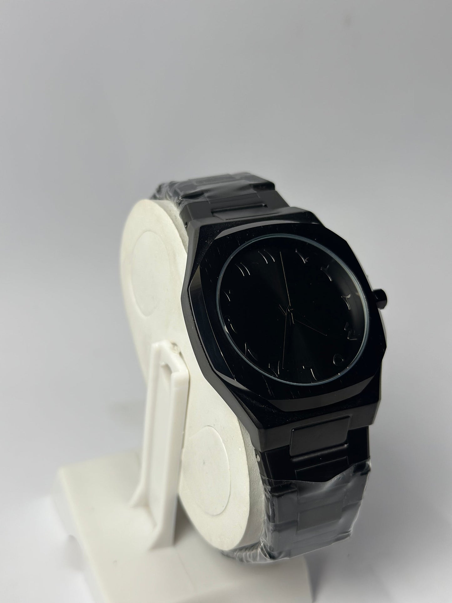 Metallic Black Arabic Aura Watch