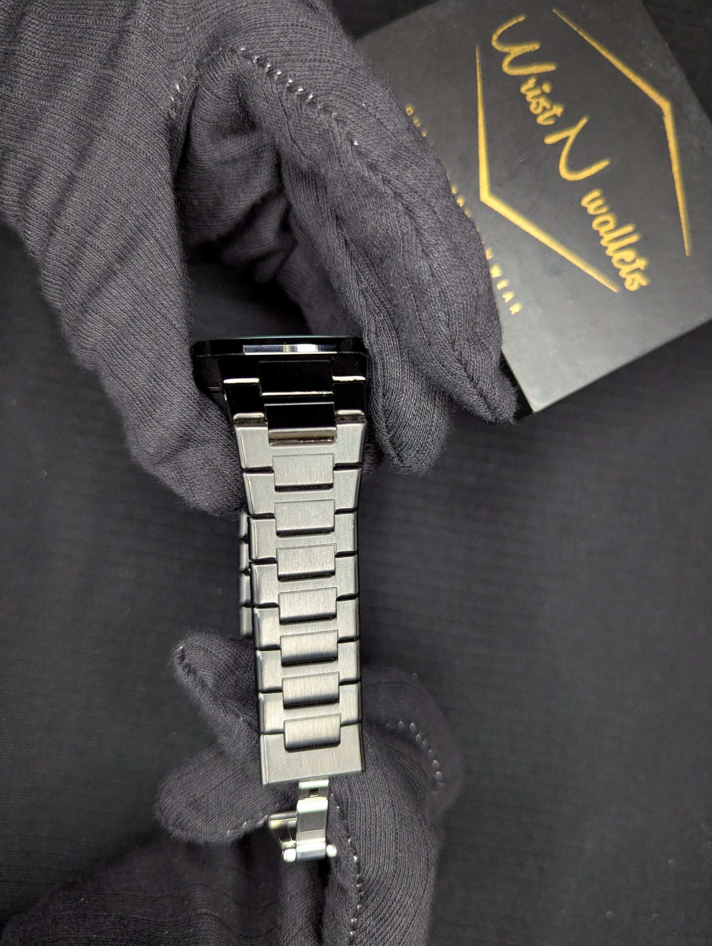 BLACK ARABIC AURA WATCH
